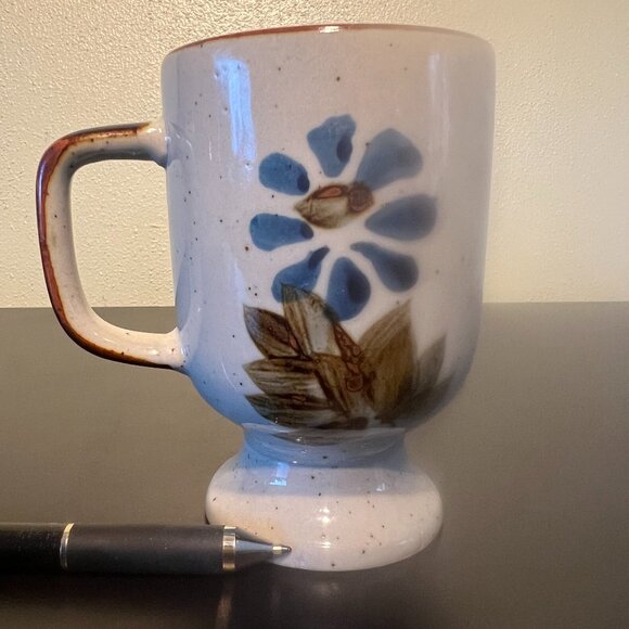 Vintage Otagiri Japan Hand Painted Brown & Blue Floral  Pedestal Stoneware Cup - Picture 7 of 8